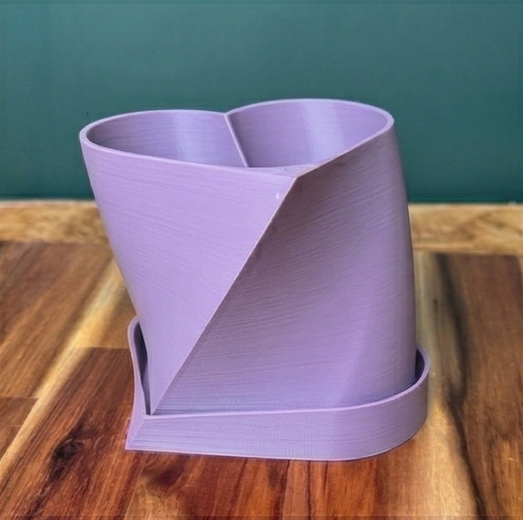 HeartForm Twist Planter