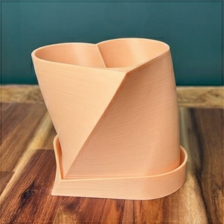 HeartForm Twist Planter